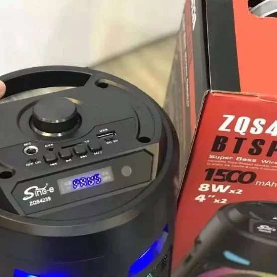 اسپیکر شارژی Zqs 4239